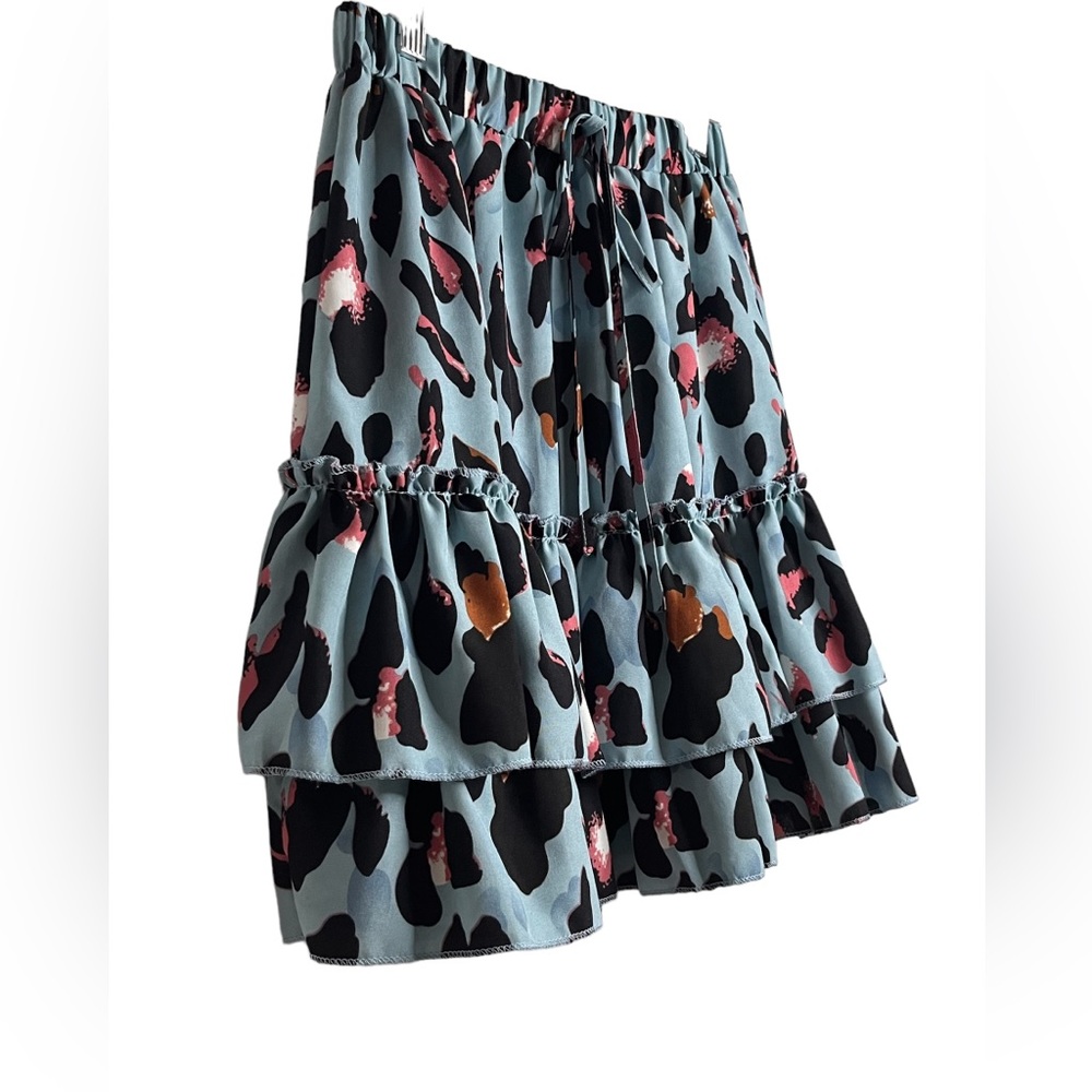 SHEIN Blue Leopard Print Ruffle Hem Skirt - Size Small"